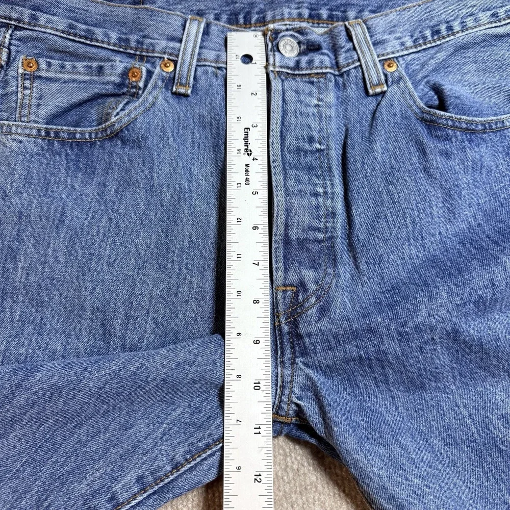 Levis 501 Original Fit Mens Jeans 33x30 Medium Wash Blue Button Fly Straight Leg